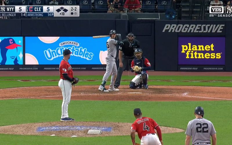 @TalkinYanks on X: BELLINGER DELIVERS! YANKS LEAD 7-5 IN THE 10TH
