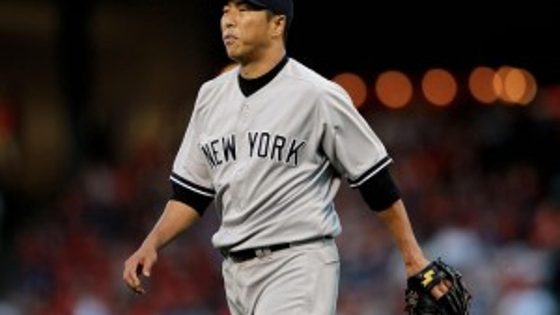 Hiroki-Kuroda-walking-off-mound