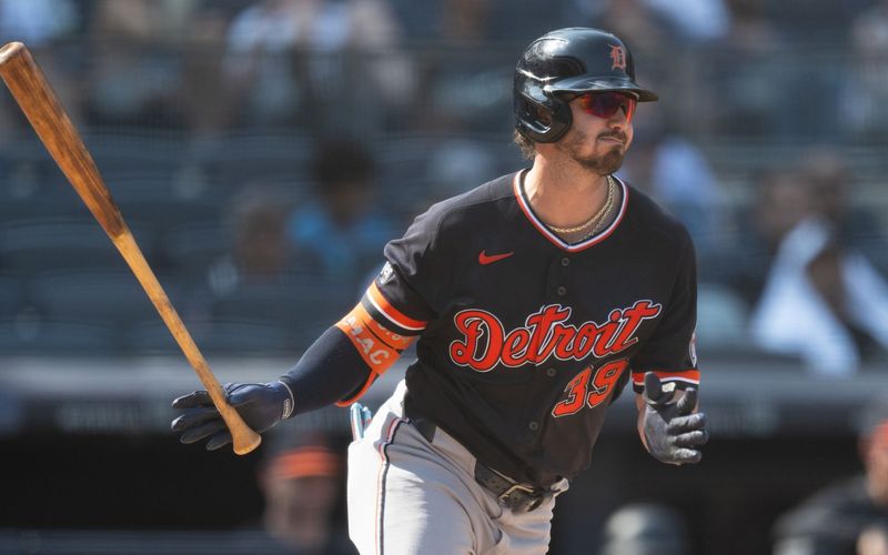 Tigers score 4 in 11th to finish off their first Bronx sweep since '08