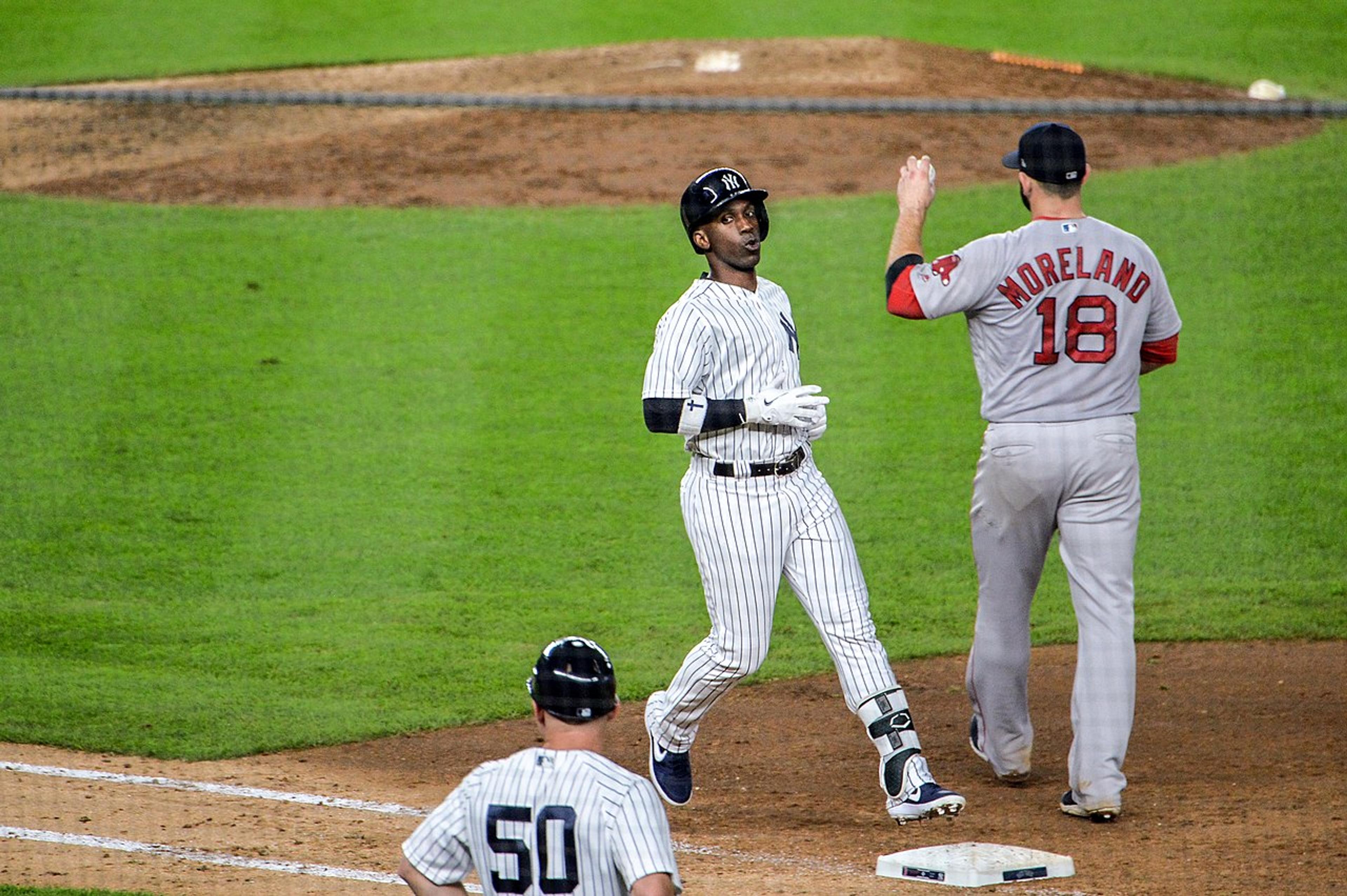 Yankees acquire veteran outfielder Andrew McCutchen in trade with Giants
