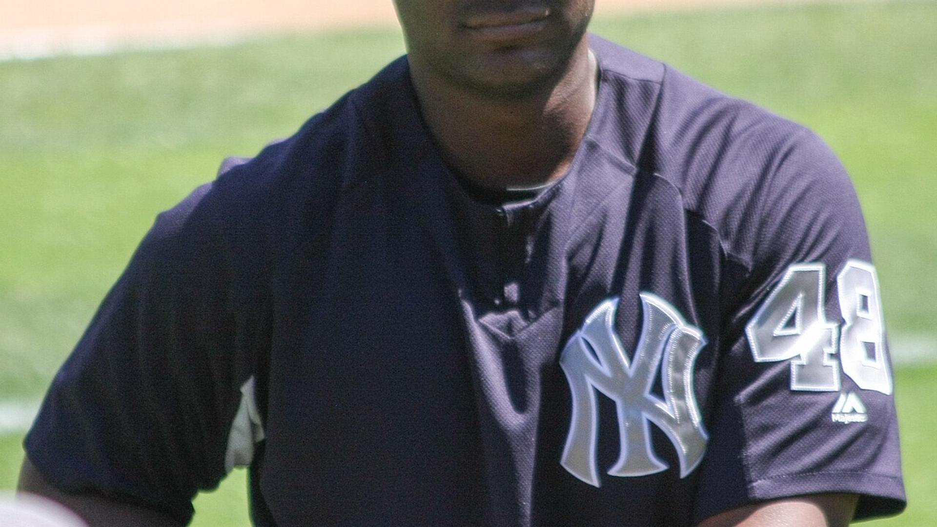 Yankees bounce back with 7-1 victory over Royals