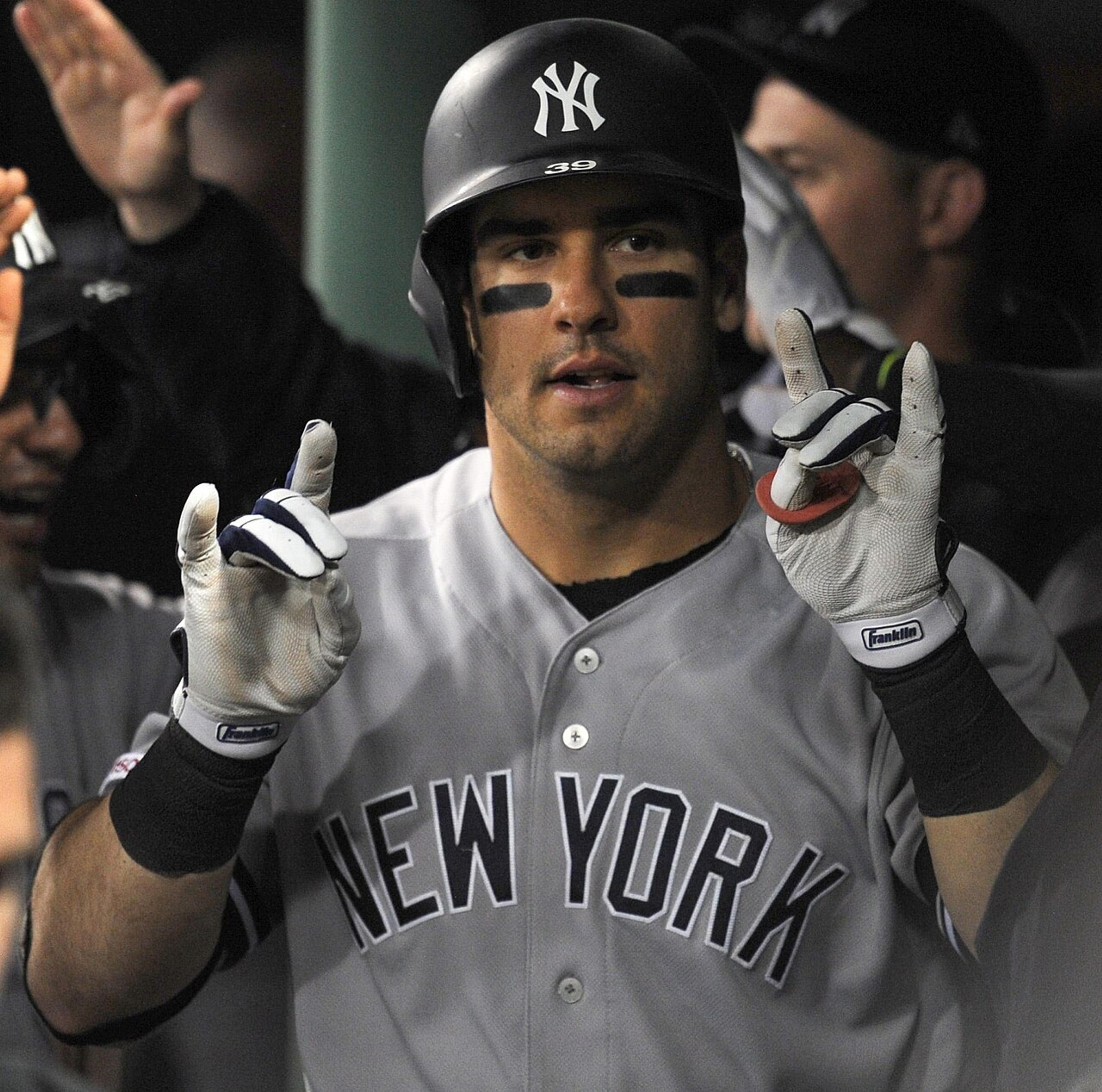 Happ falters again as Yankees fall in Oakland