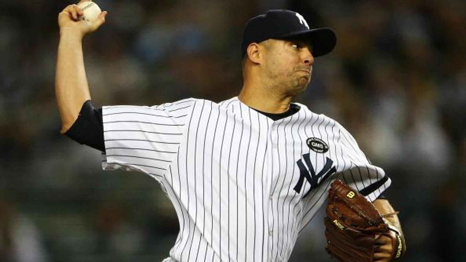 Yankees Checking In on Javy Vazquez