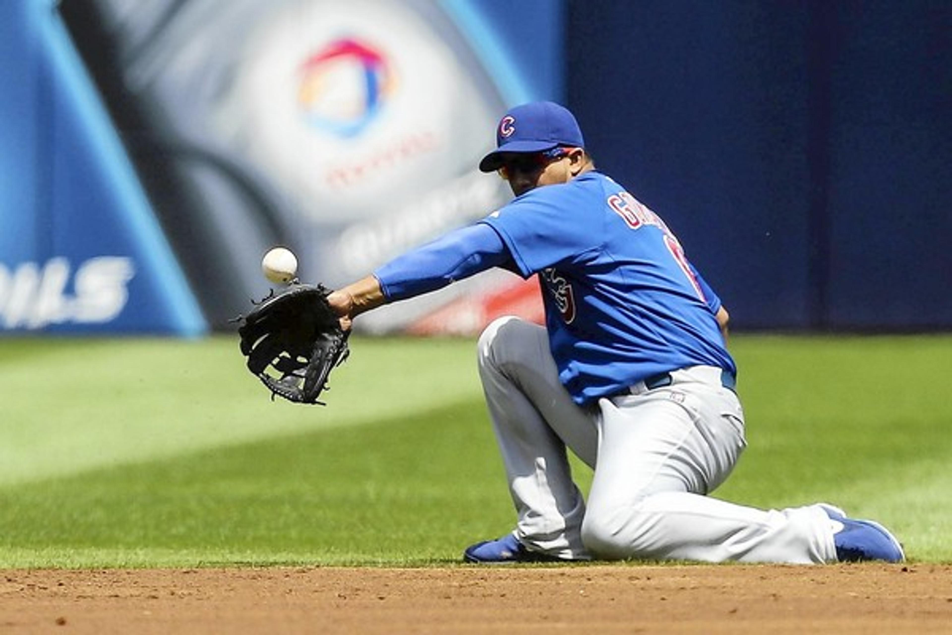 Yankees acquire Gonzalez from Cubs