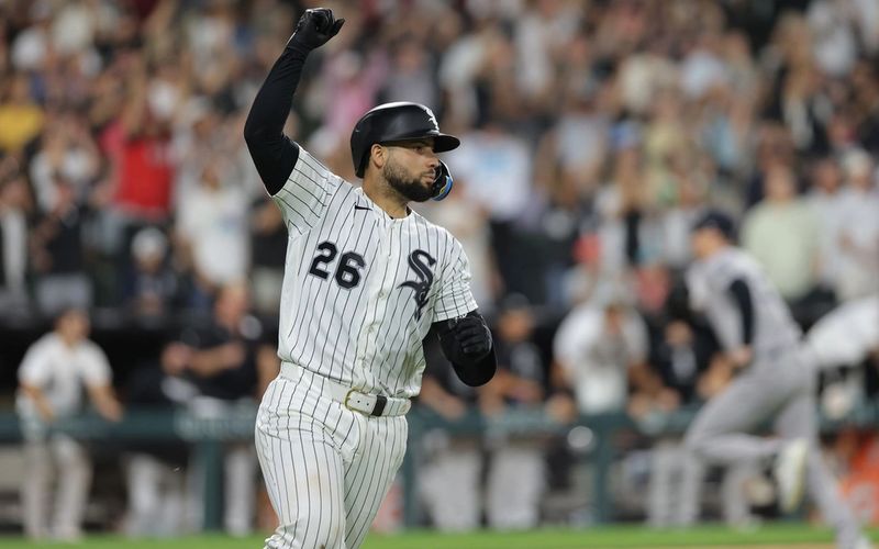 Quero caps wild White Sox comeback with 12th-inning walk-off