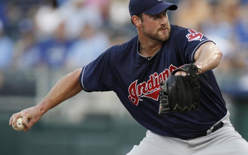 Yankees Sign Derek Lowe