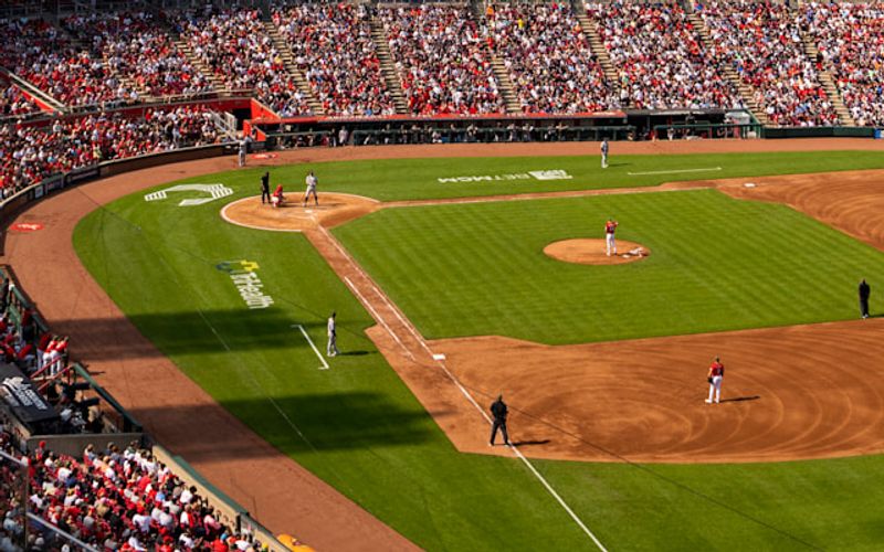 Yankees Looking to Sign Yoennis Céspedes?