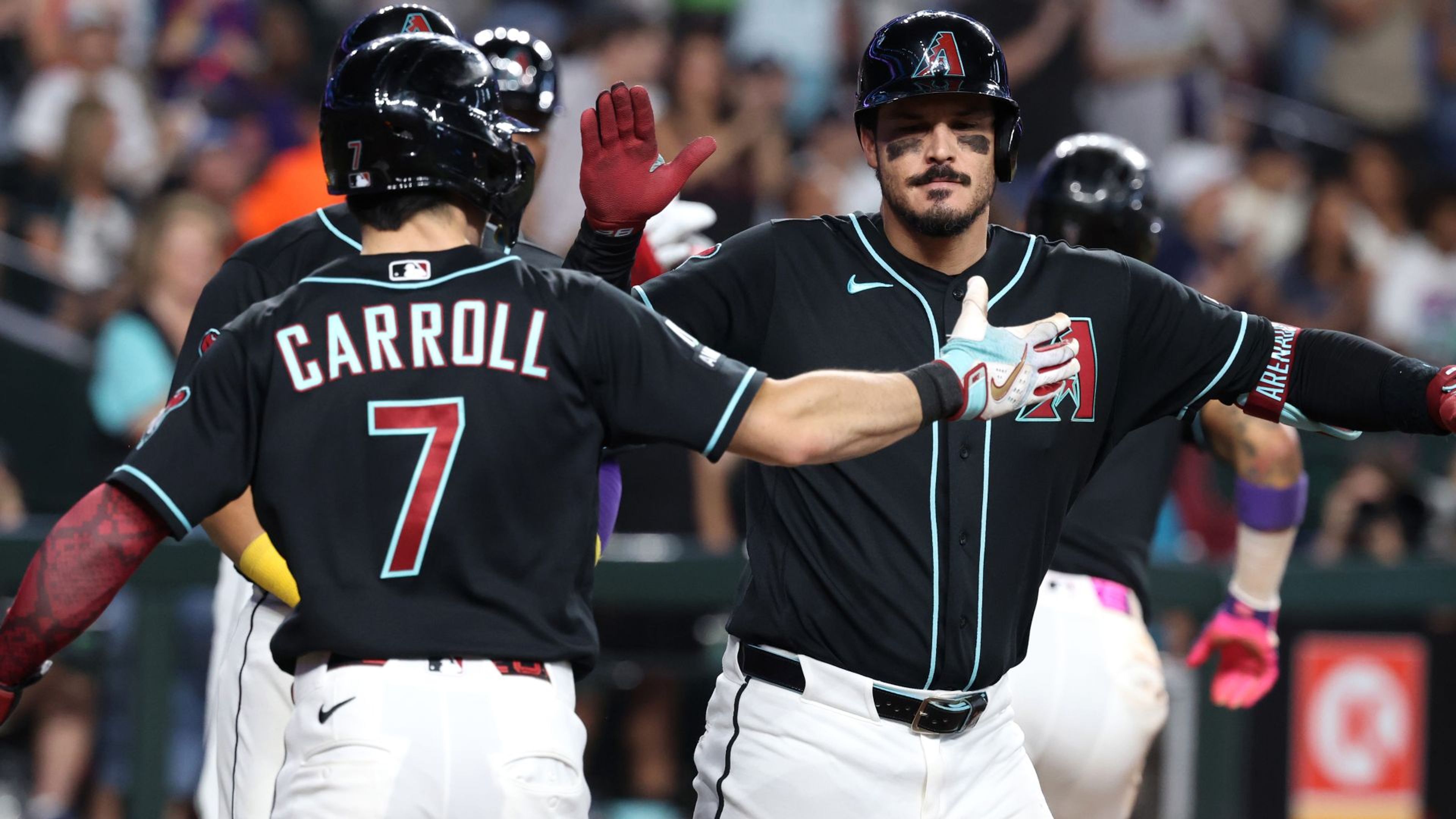 Arenado's 2nd-chance slam breathes life into D-backs' postseason hopes