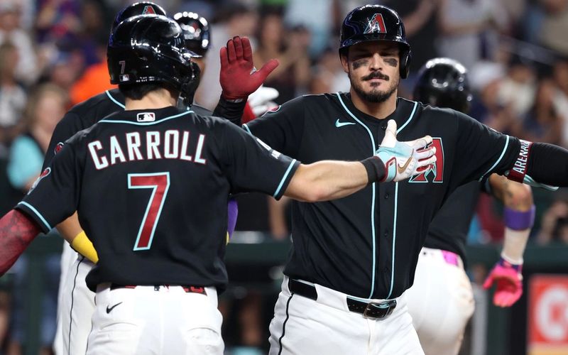 Arenado's 2nd-chance slam breathes life into D-backs' postseason hopes