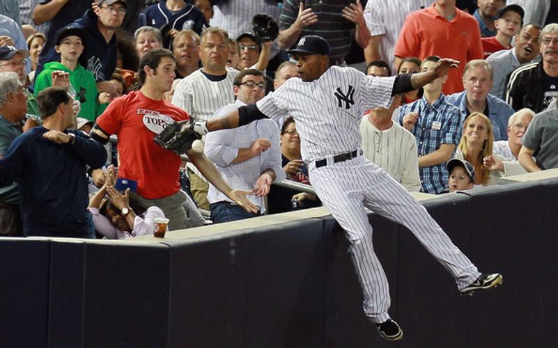 Yankees Designate Dewayne Wise For Assignment