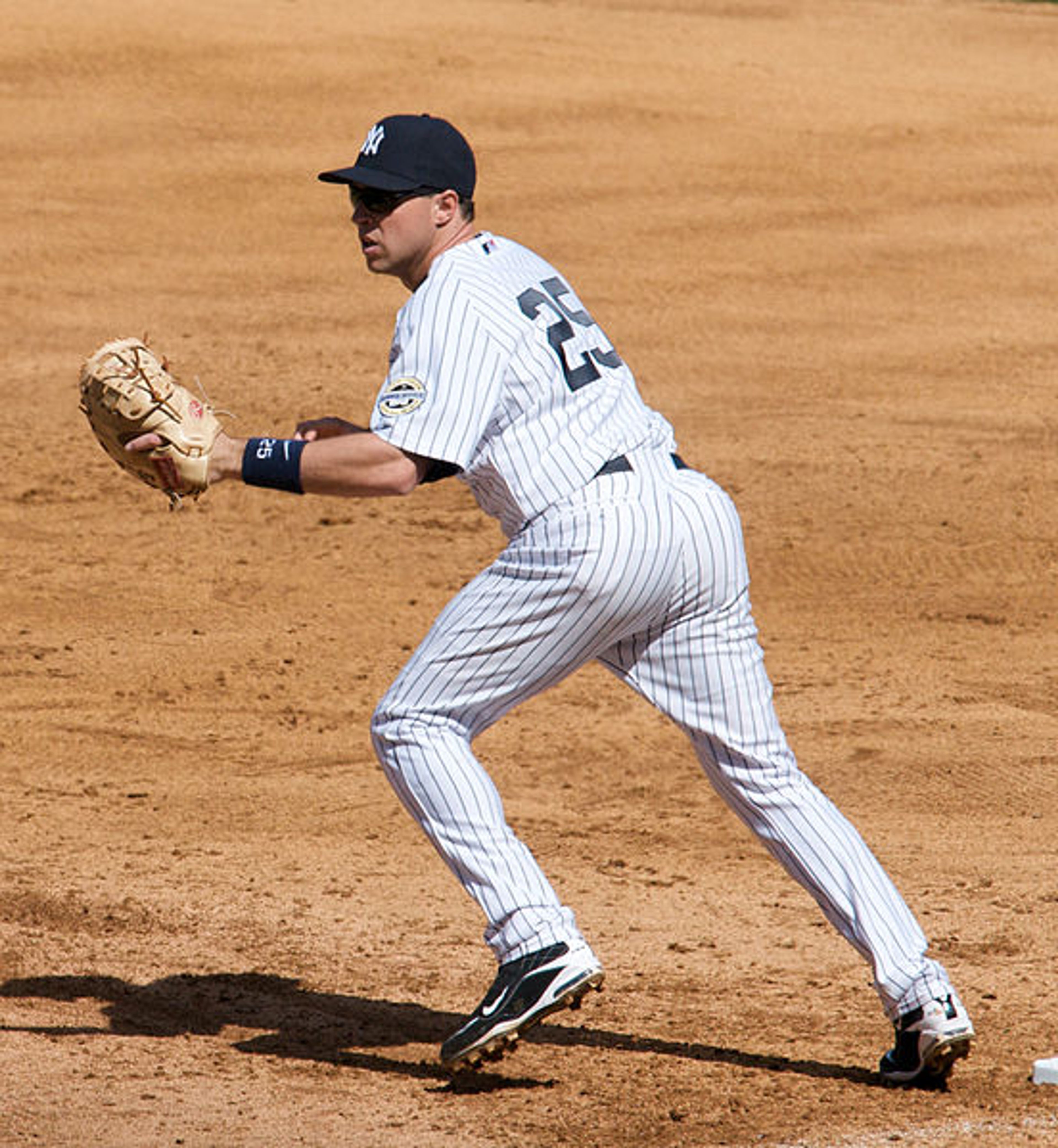 552px-Mark_Teixeira_2009