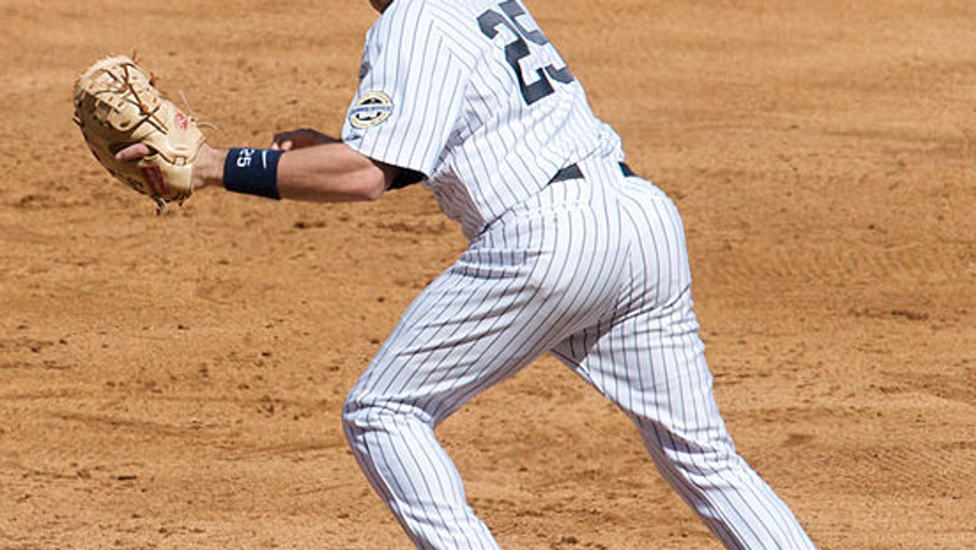 552px-Mark_Teixeira_2009