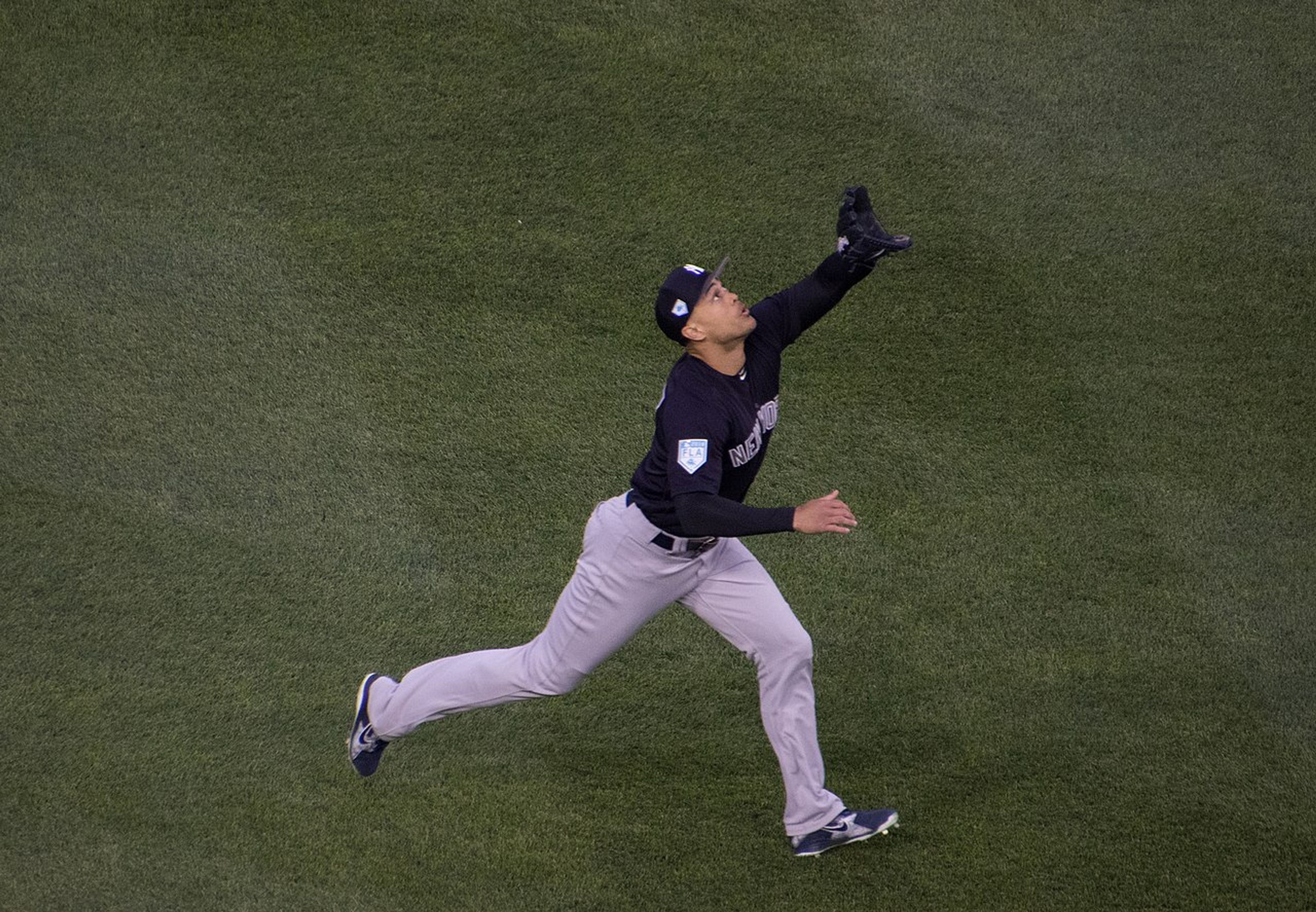Giancarlo Stanton arrives to Yankees camp early