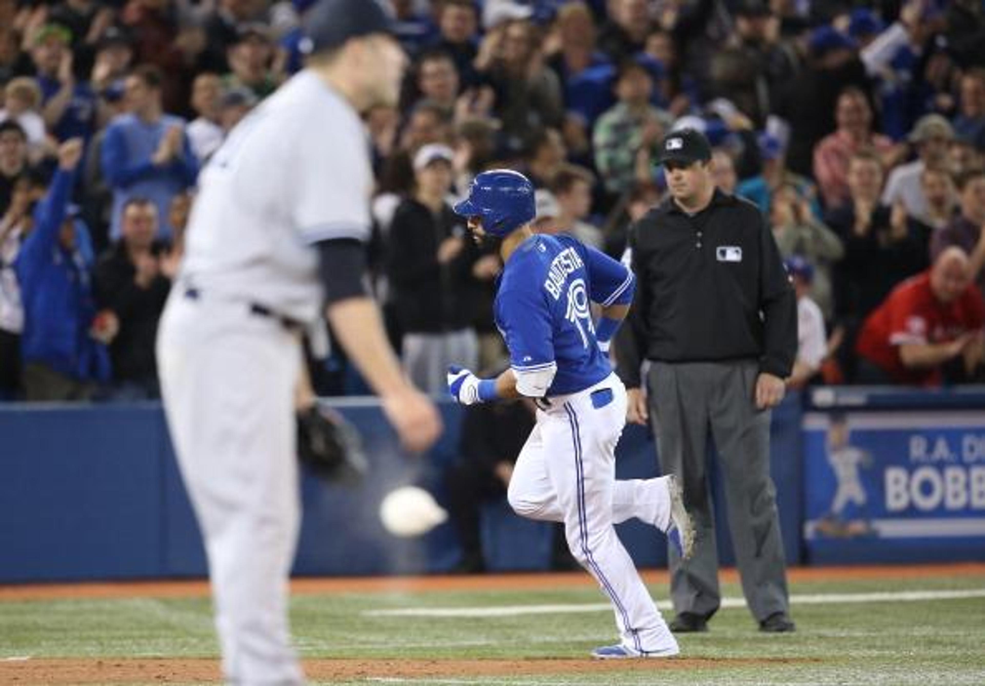 (Photo by Tom Szczerbowski/Getty Images)