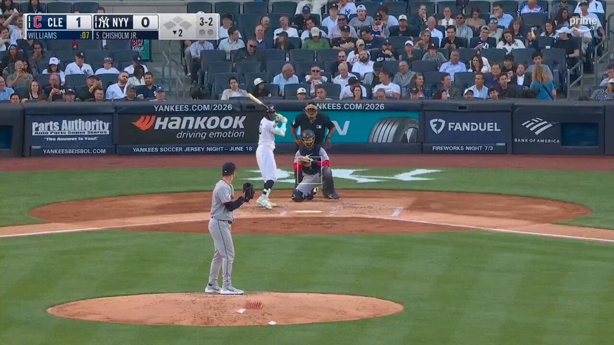 @snyyankees on X: Jazz Chisholm Jr. homers to right field to tie the game!