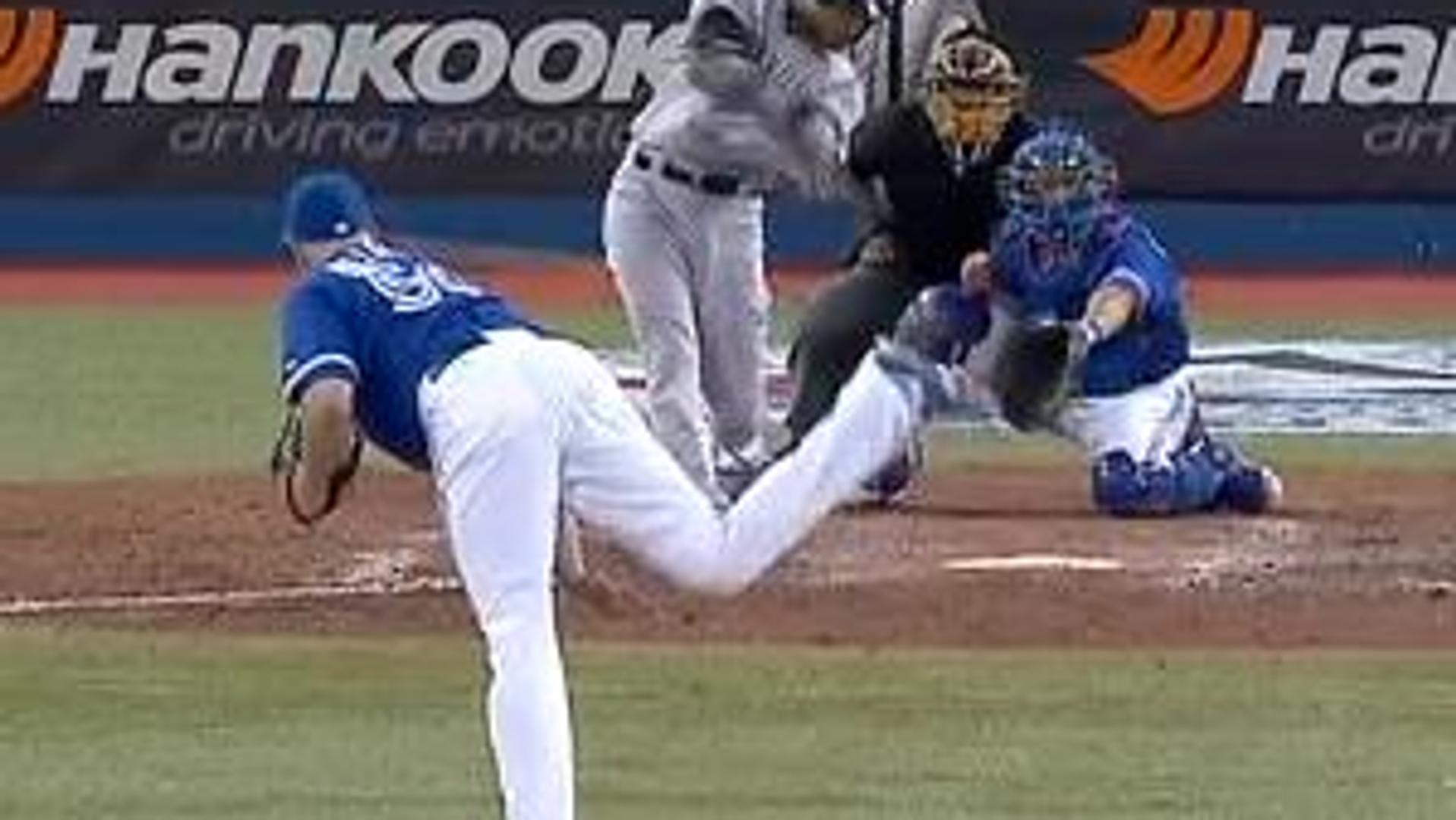 Yankees Game 159: Rally late to maintain tie on top