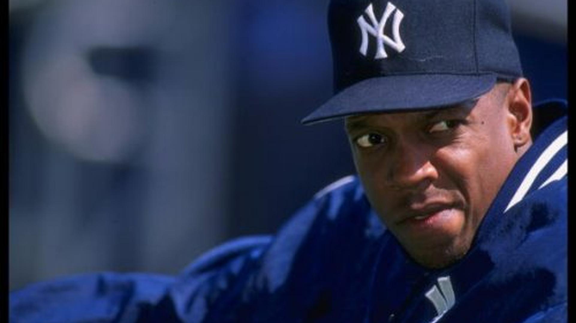28 Apr 1996: Pitcher Dwight Gooden of the New York Yankees looks on during a game against the Minnesota Twins at Yankee Stadium in New York, New York. The Yankees won the game, 6-3. Mandatory Credit: Al Bello/Allsport