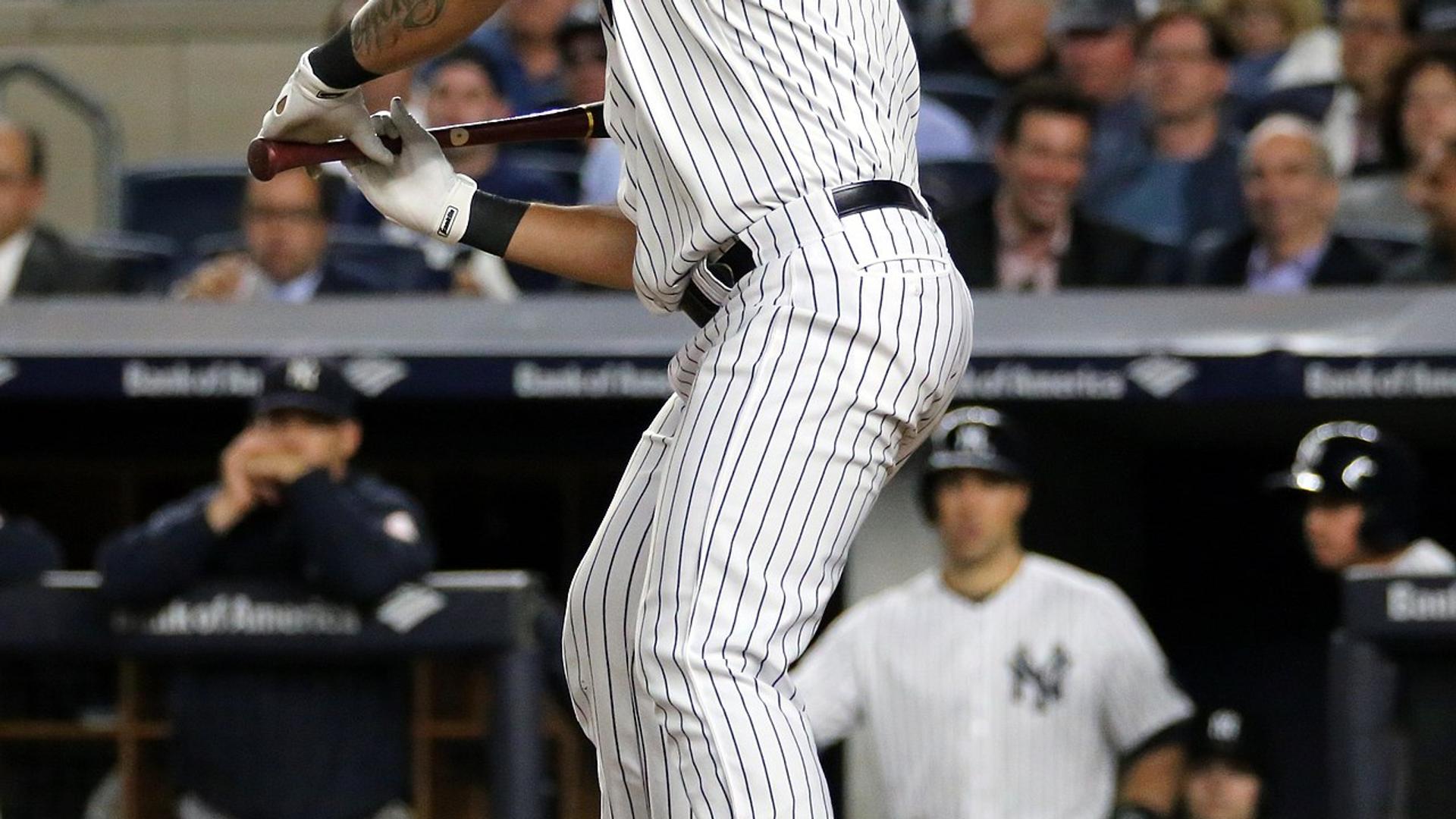 Cuban pitcher Hector Mendoza declared free agent by MLB