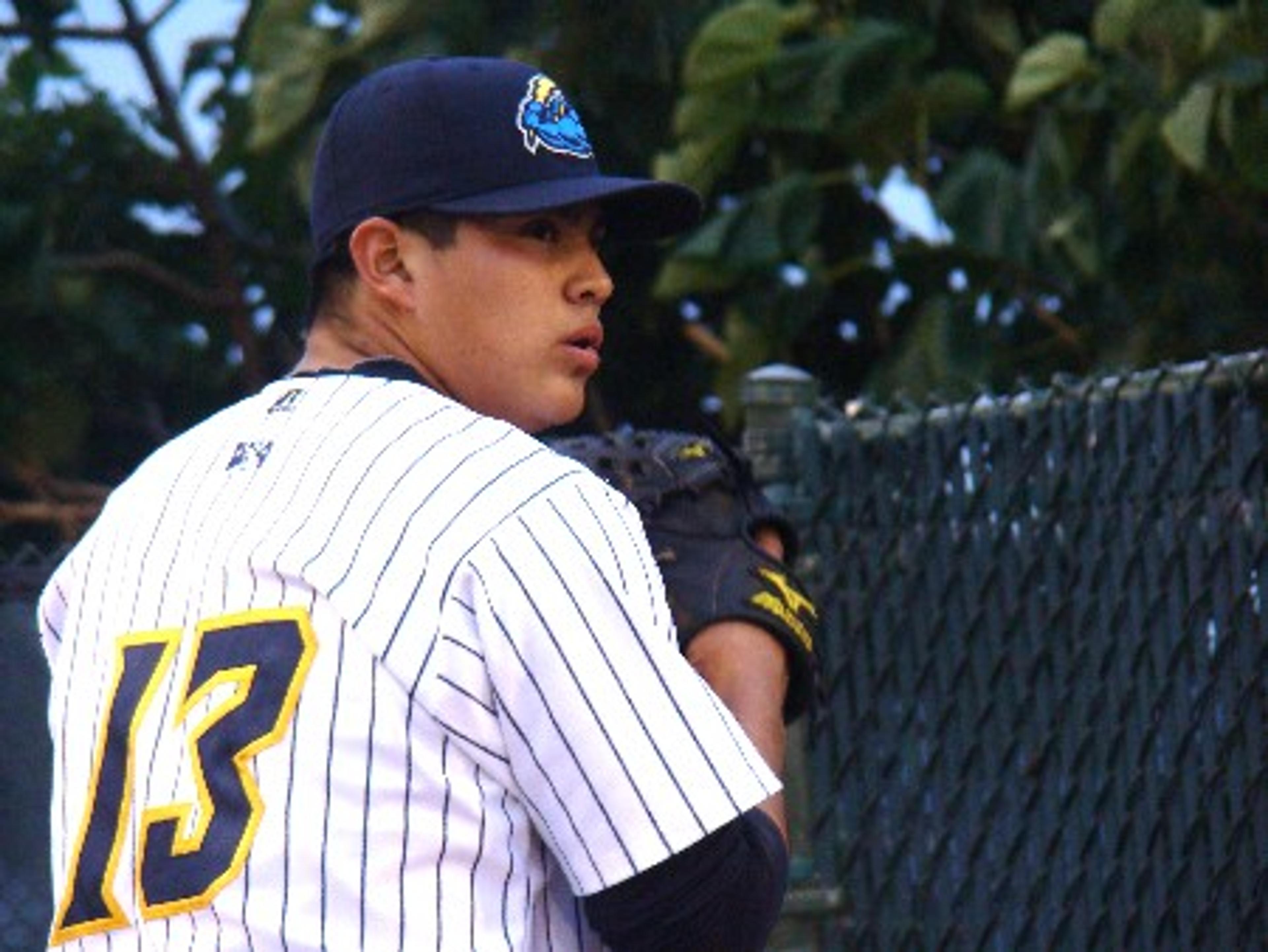Banuelos to Undergo Tommy John Surgery