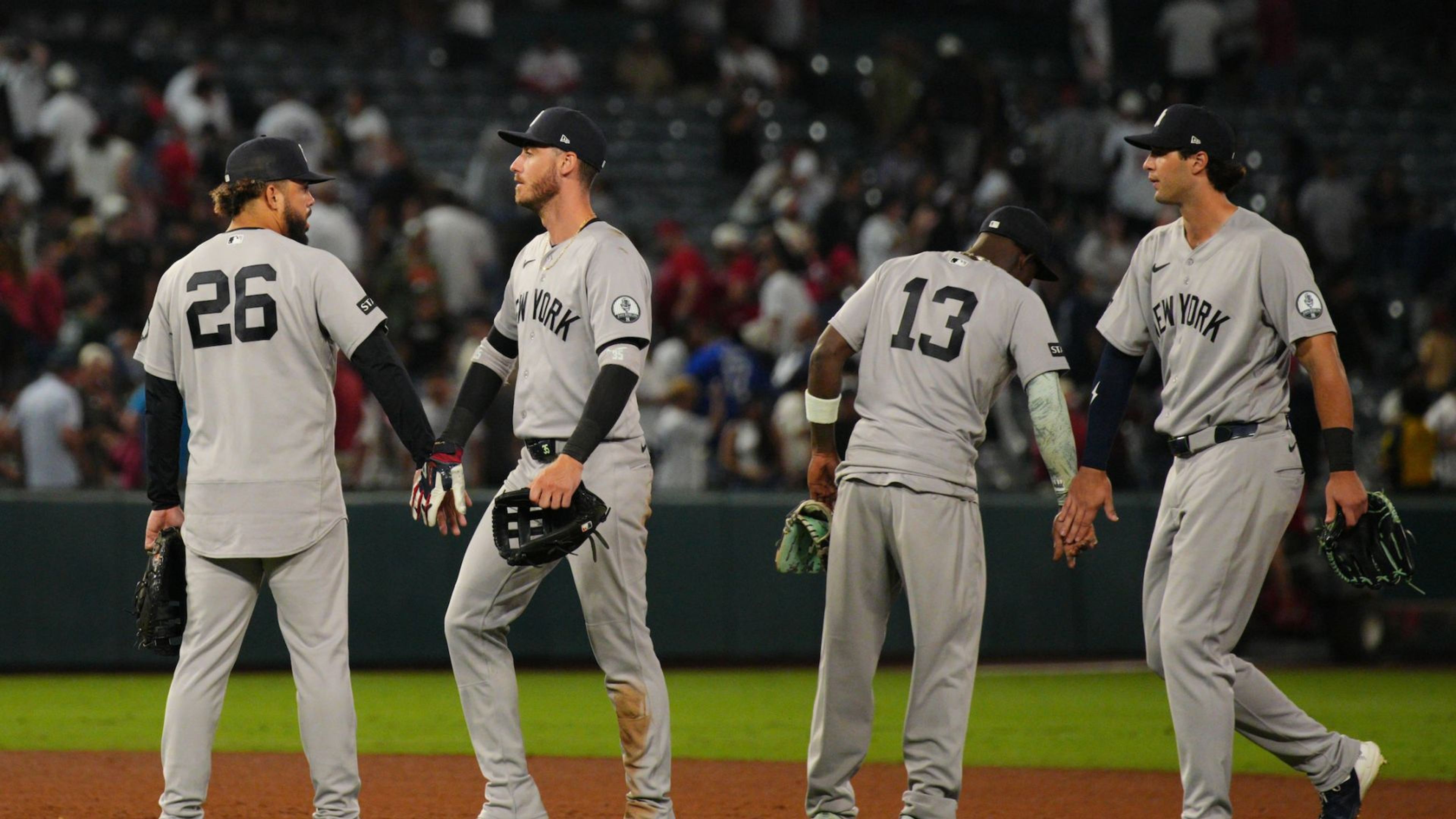 Yankees finally conjure some extra-inning magic with 5-run 10th