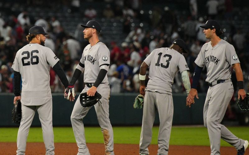 Yankees finally conjure some extra-inning magic with 5-run 10th