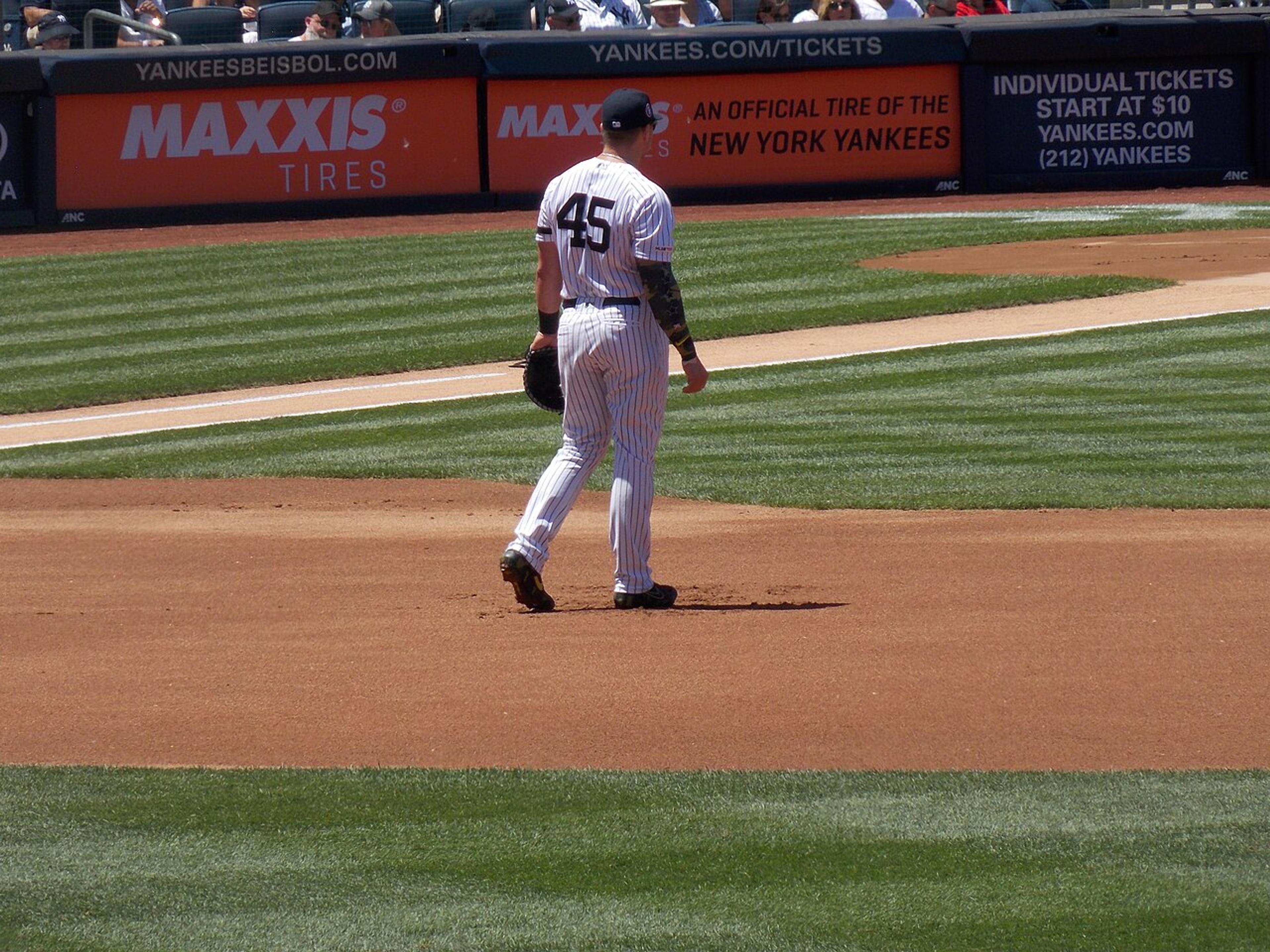 No, Let's not shift DJ LeMahieu to first base