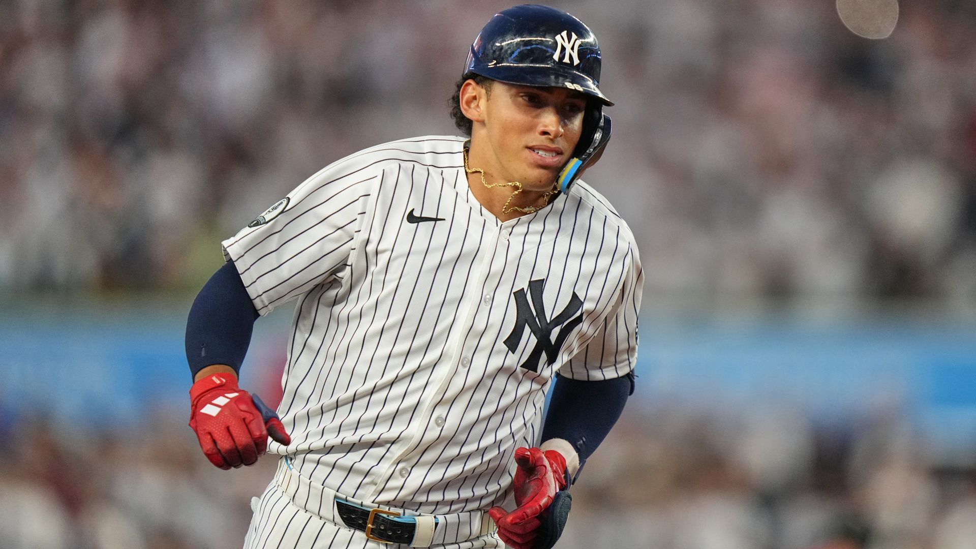 What a debut! Lombard homers for 1st hit, shines on 'D' to key Yankees' win