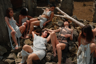 Ülkü Çağlayan :: ülcue chalayan - photo from performance video; the scene where in the storyline we are ready to die 