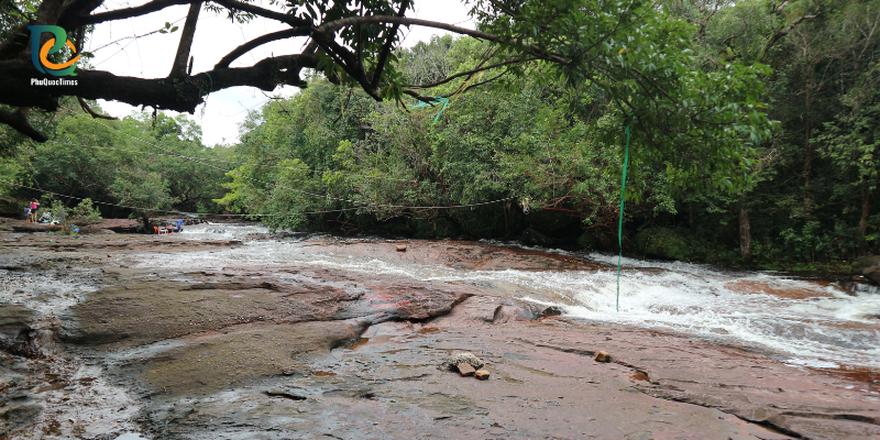 The stream running through rocky woodland at Da Ban