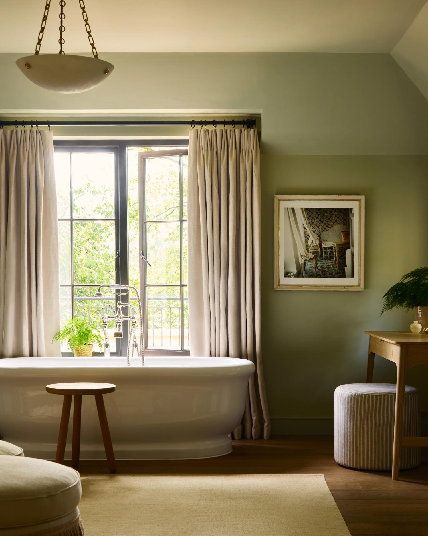 Bathroom Cotswold country home Studio Mellersh 