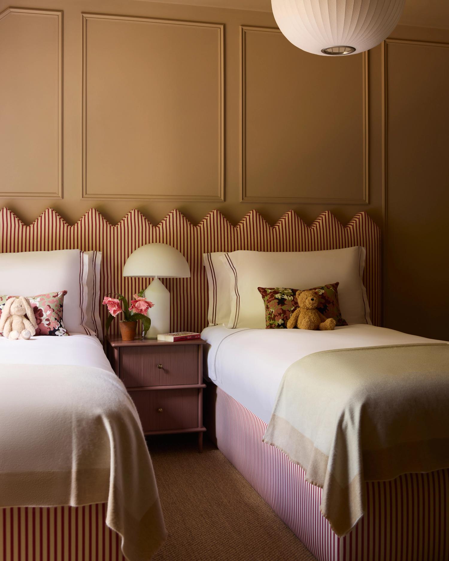 Childrens bedroom cotswold country home Studio Mellersh