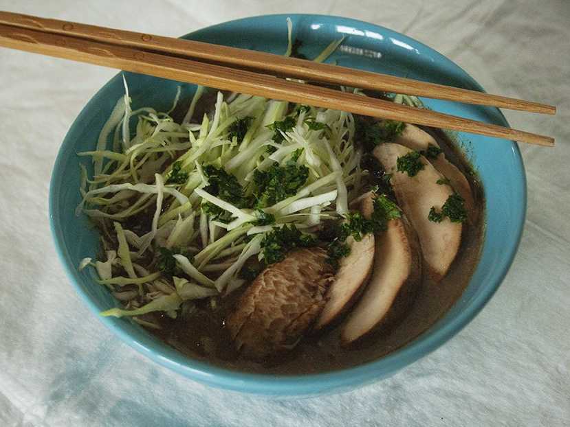Noodles soup con cremosa di funghi