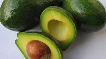 L'importanza dell'avocado nell'alimentazione crudista e vegana