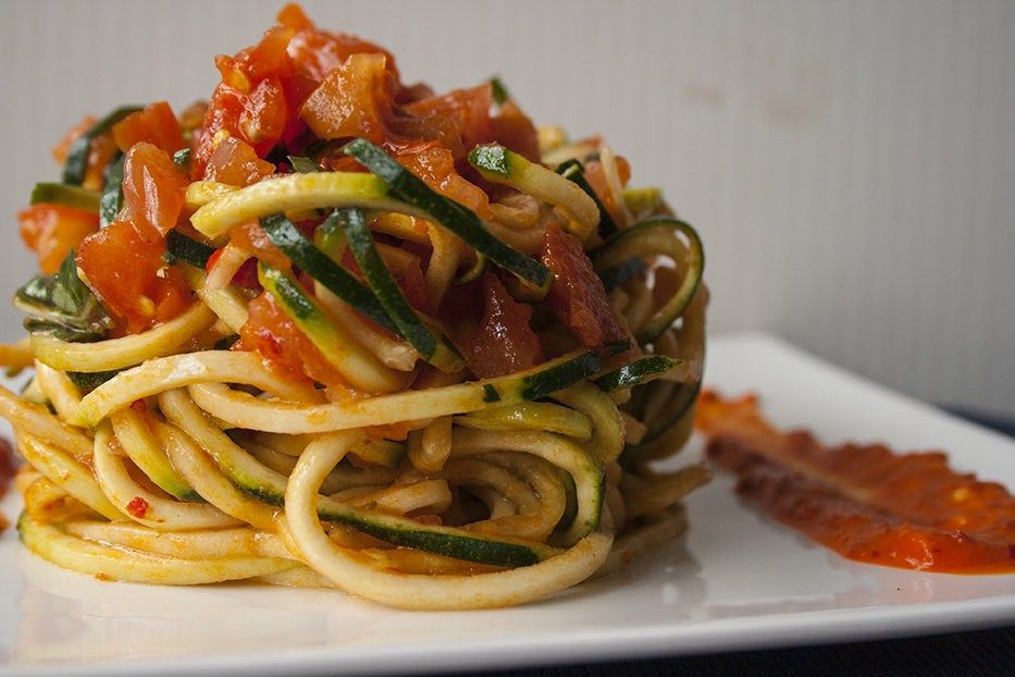 Spaghetti con carne macinata e Basilico - Ricette Cuco