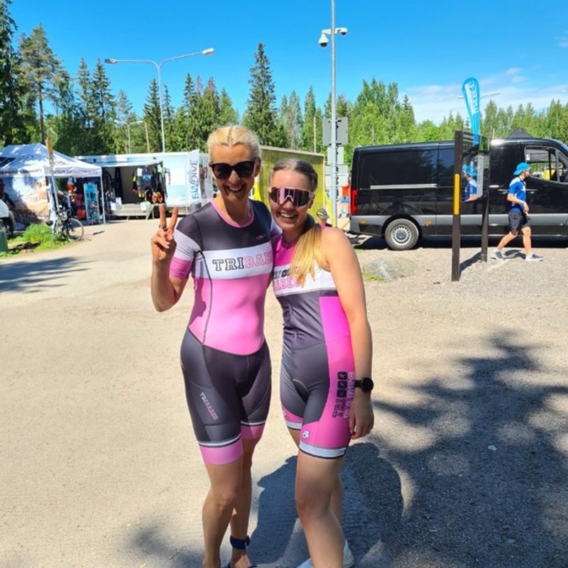 Jenna ja Annika Vantaa Triathlonissa