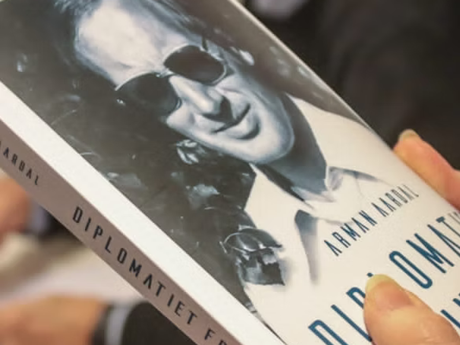 Diplomatiet fra innsiden