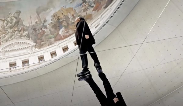 "I look and think about the world in it's duality" Kimsooja thumbnail