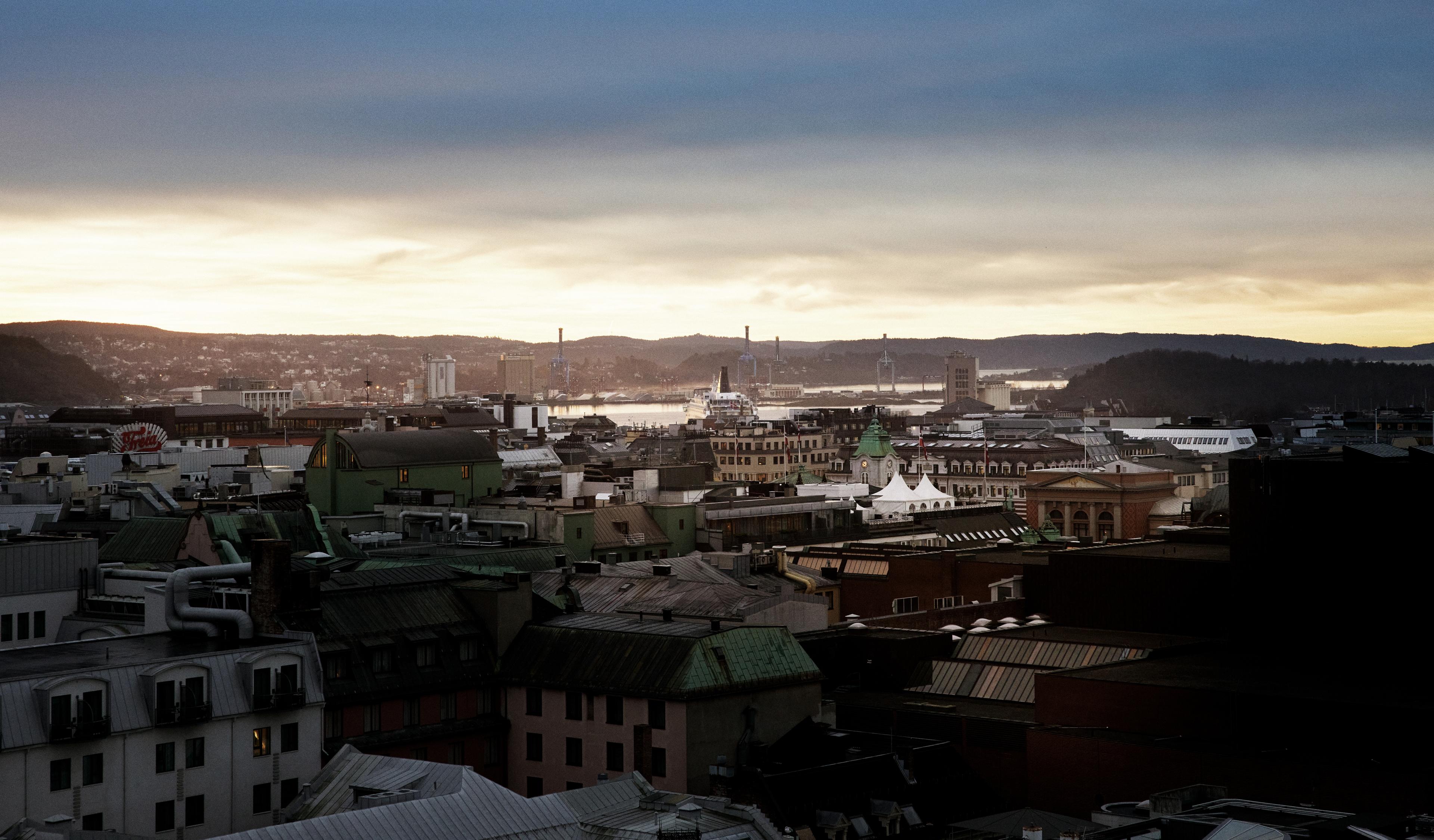 Erna Solberg regjeringens statsbudsjett for 2022 – et budsjett som står for fall?