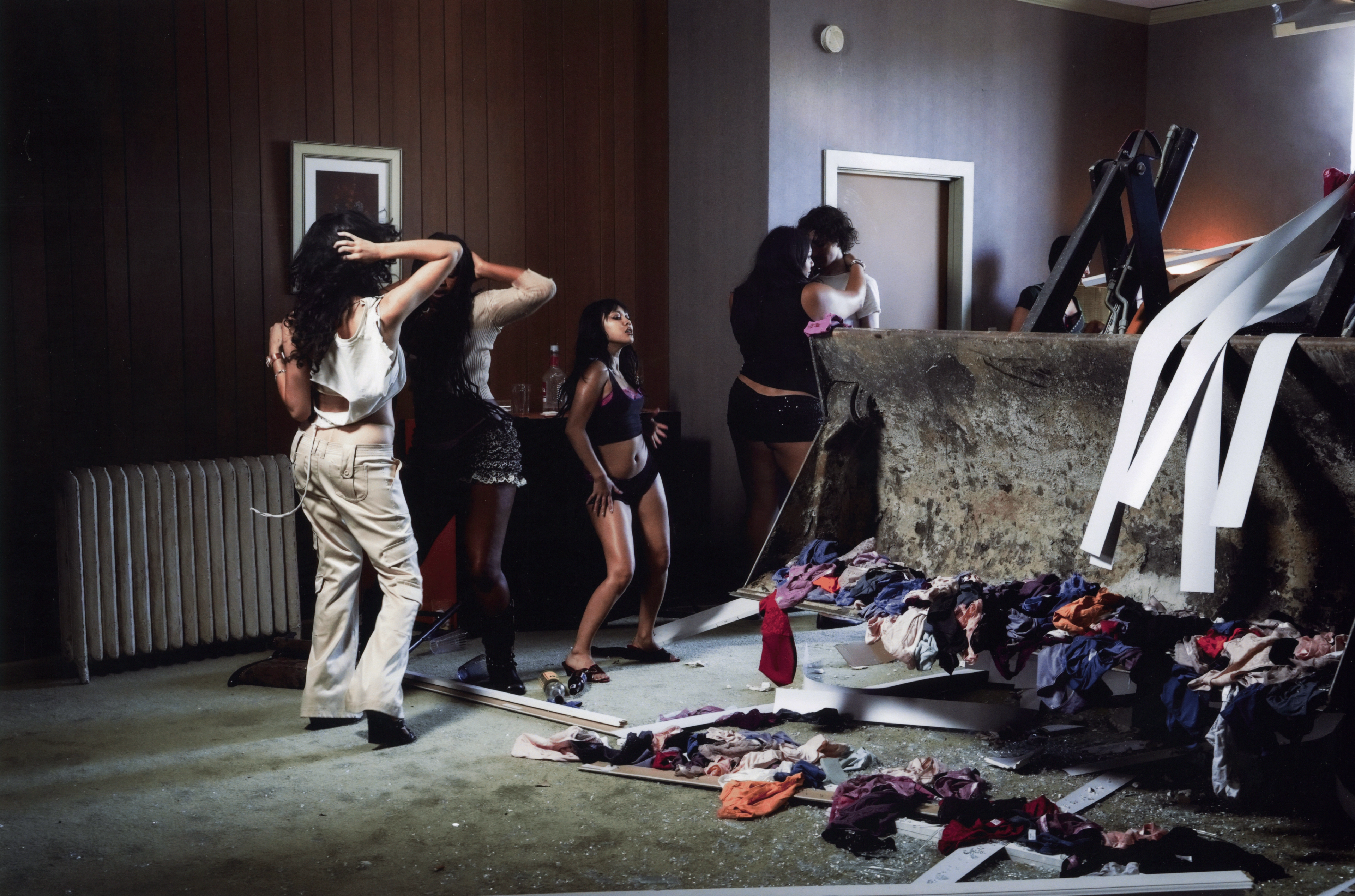 Charli XCX 'Guess' MV BTS