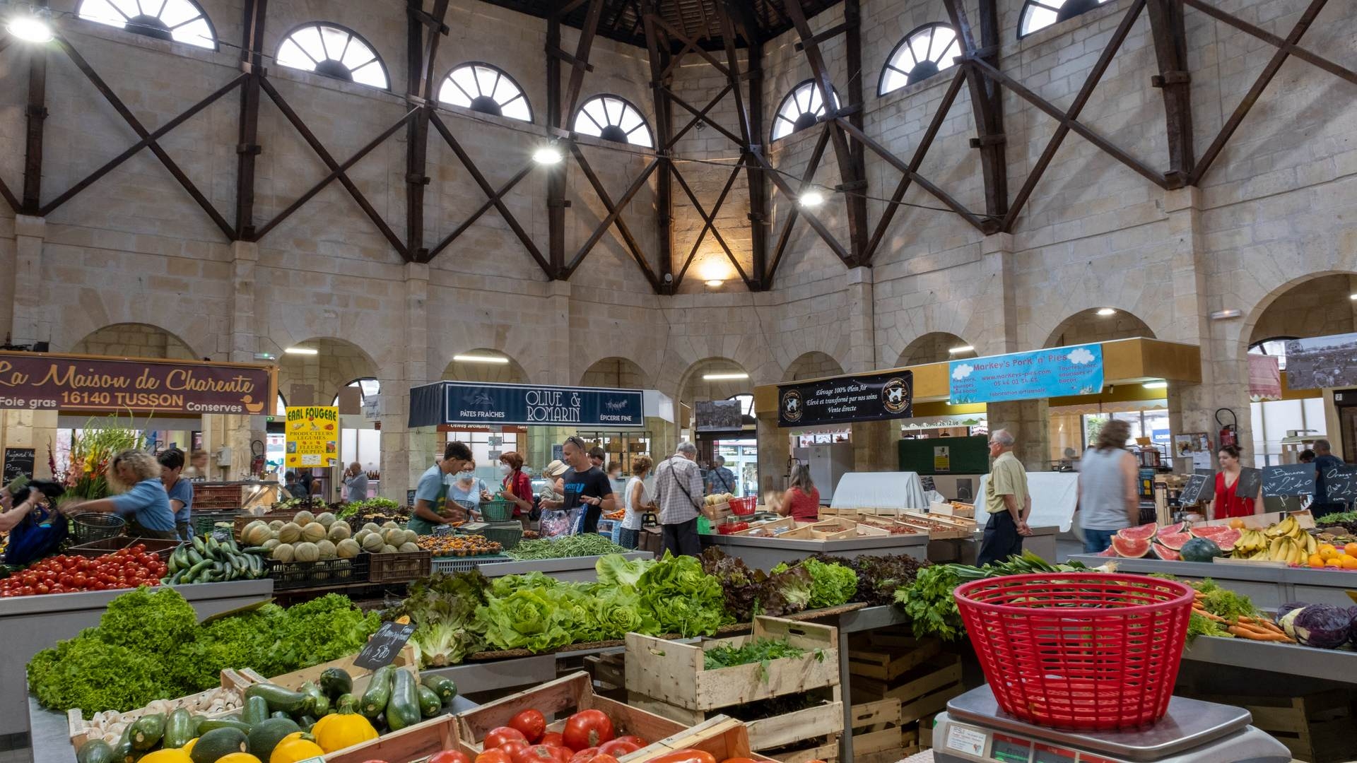 Les halles de Saint-Jean-d'Angély