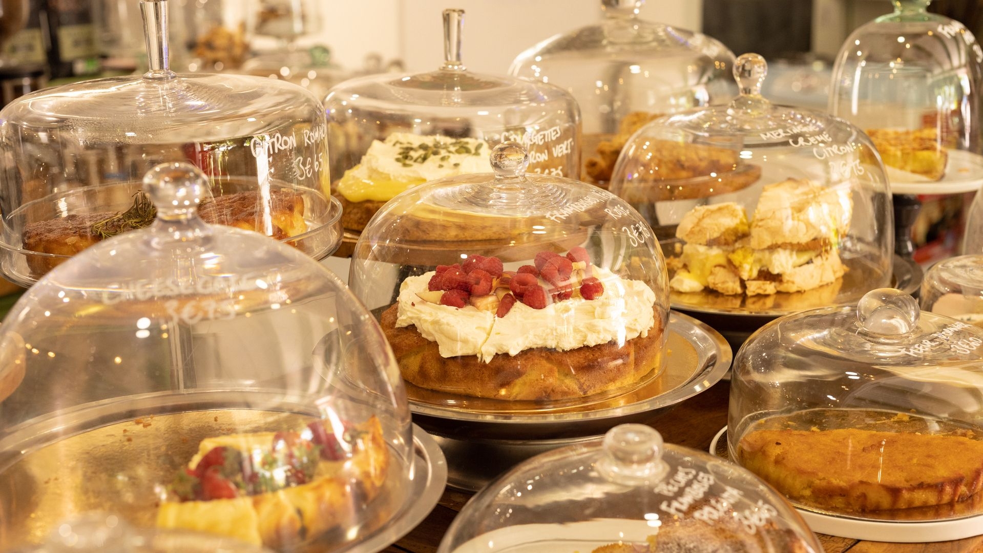 Salon de thé Gâteaux, Tusson