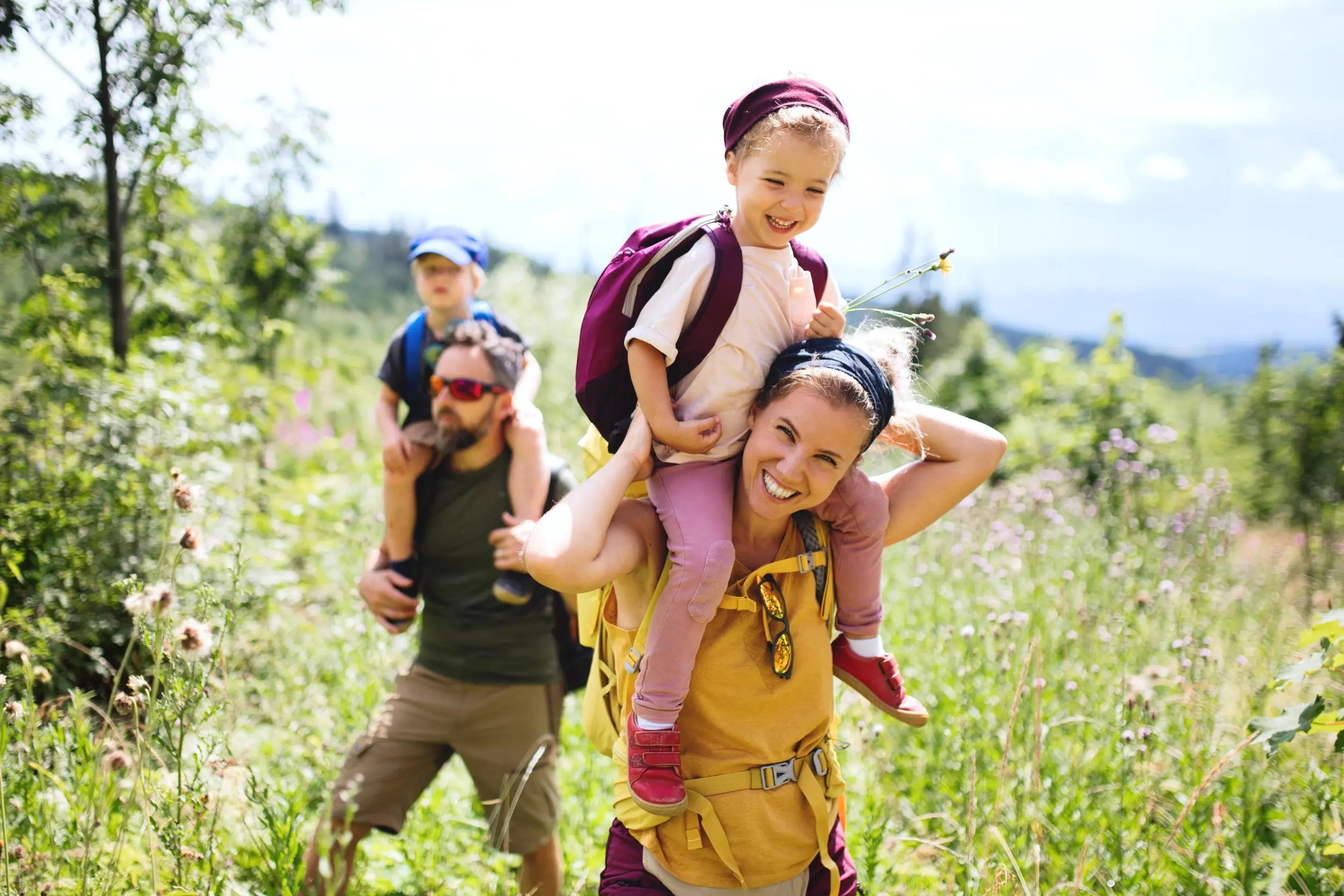 https://www.alpenhof-murnau.com/fileadmin/user_upload/Zielgruppe/zielgruppe-family-familieurlaub-bayern-header.jpg