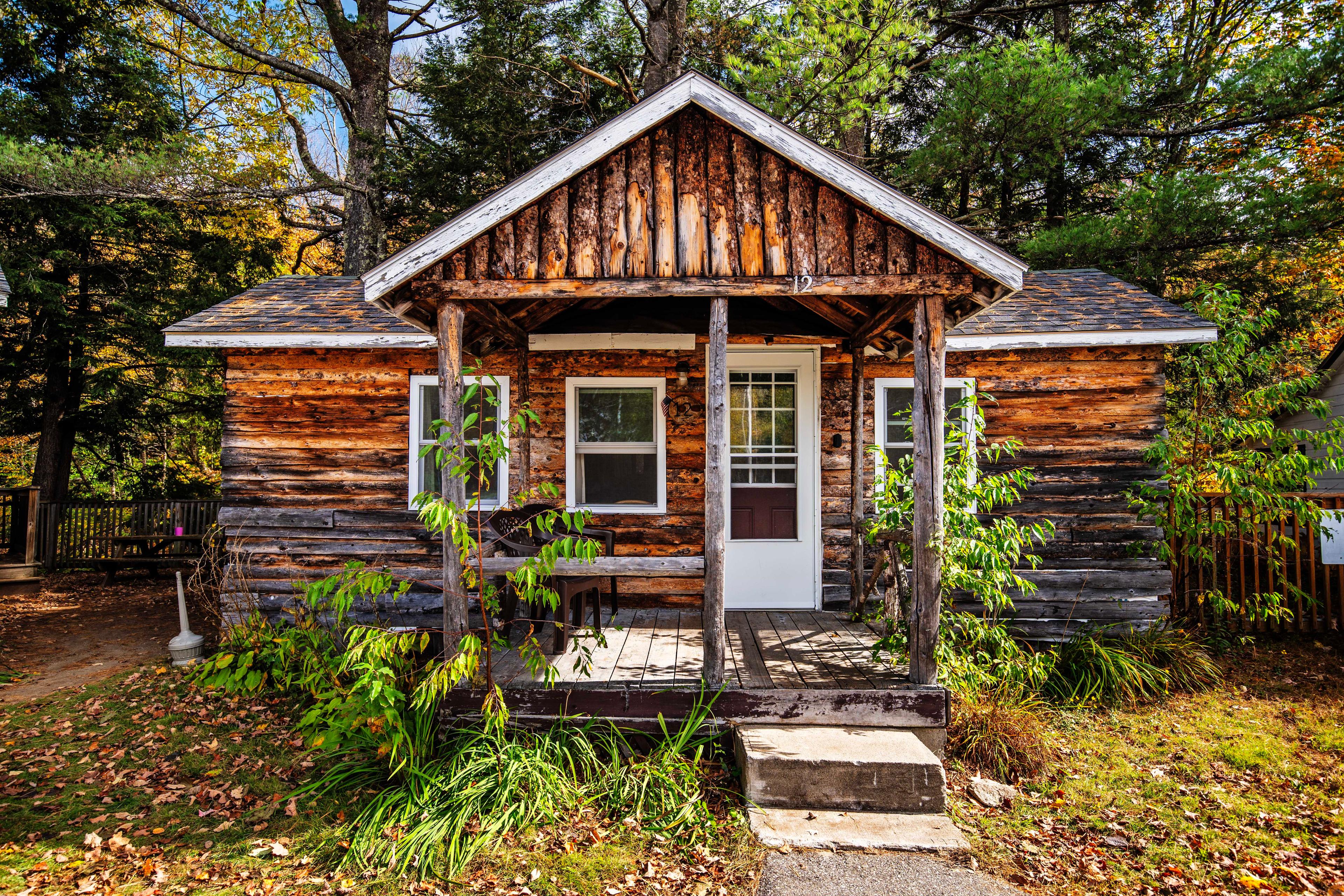 Quaint and rustic cabin, Eagle Cliff, nestled along the Pemigewasset River at Pemi Cabins. #EagleCliff #PemiCabins #PemigewassetRiver #RusticCabin