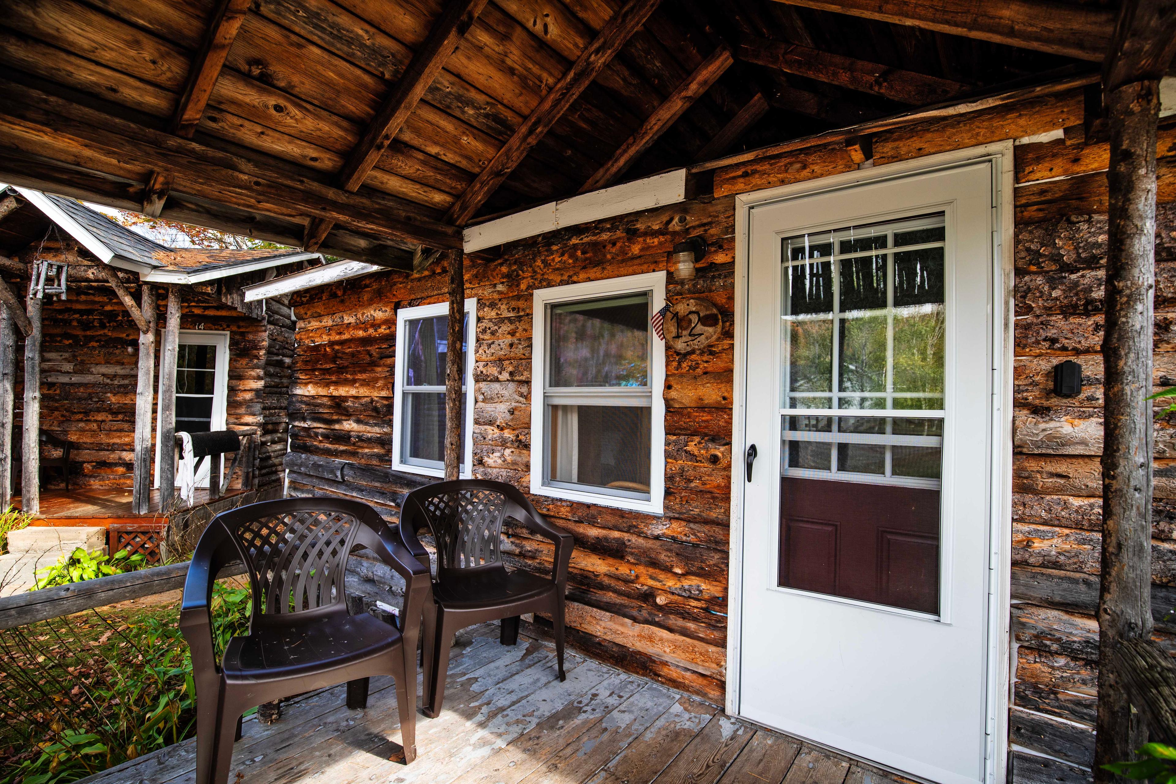 Unwind and relax in nature at Eagle Cliff cabin. #GroupTravel #CozyRetreat #CabinLife #OutdoorLiving