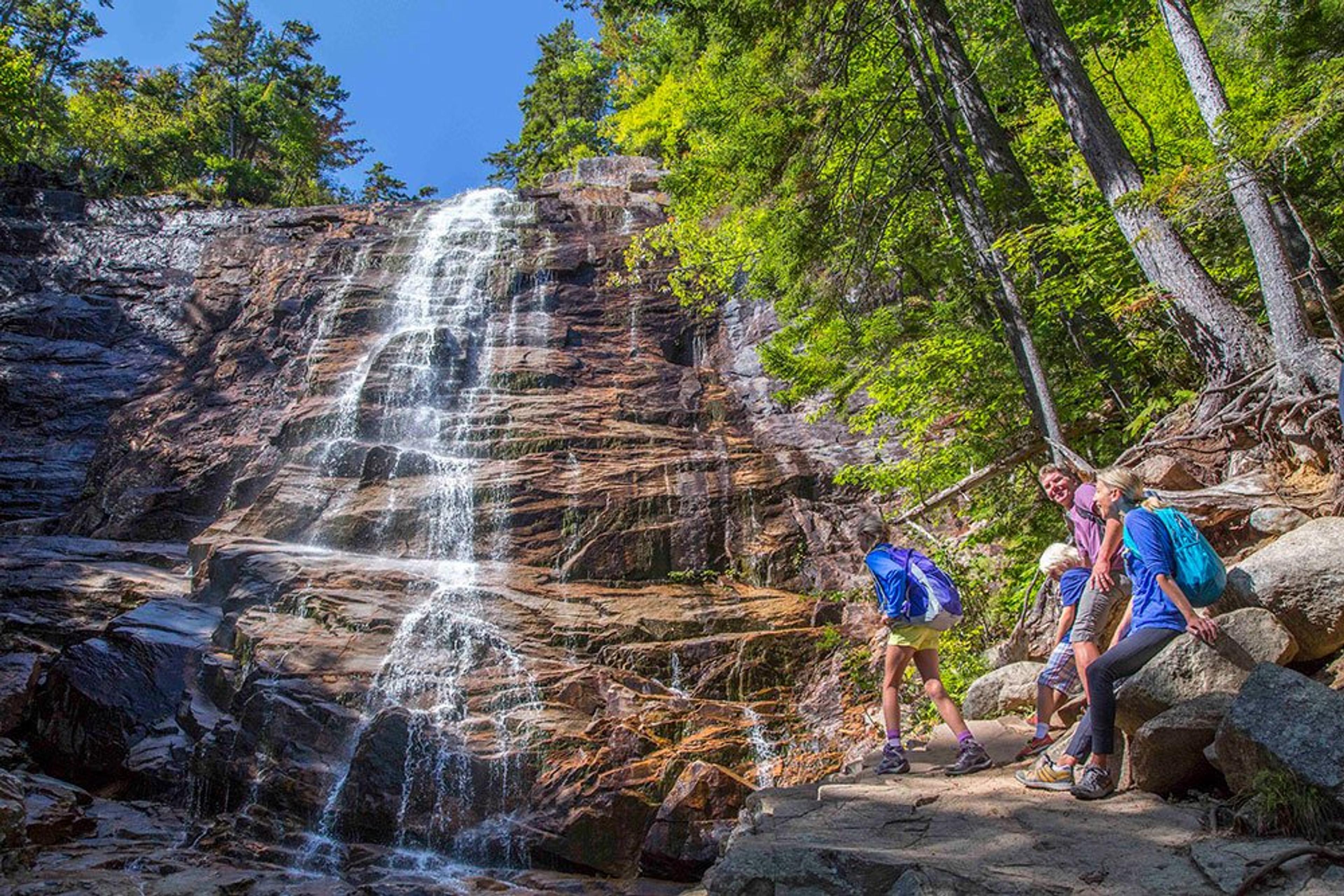 https://outdoorfamiliesonline.com/wp-content/uploads/white-mountains-new-hampshire-6.jpg