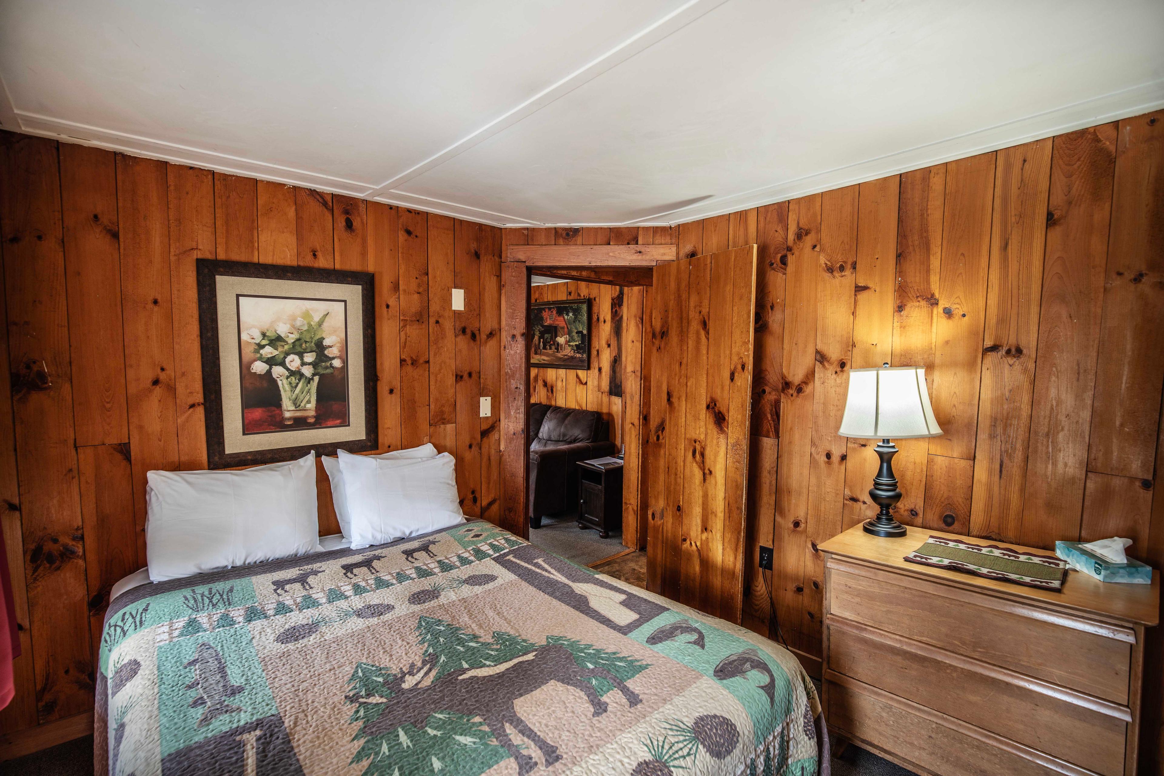 Relaxing atmosphere in the private bedroom of The Pemi Trail. #WeekendGetaway #Staycation #NatureLovers #HomeAwayFromHome