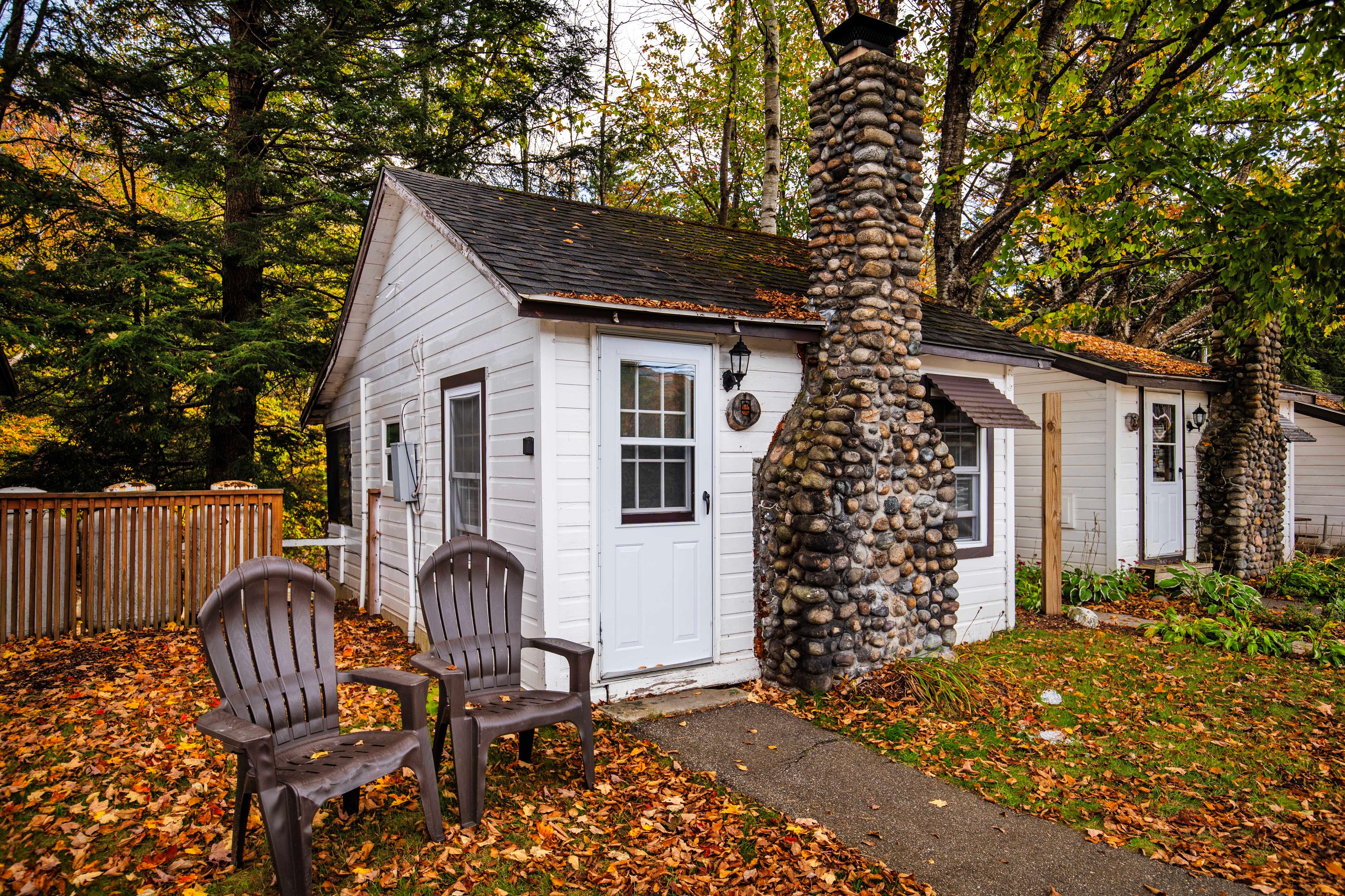 Tranquil retreat for couples at The Flume cabin in the White Mountains. #HiddenGem #NatureBeauty #AdventureAwaits