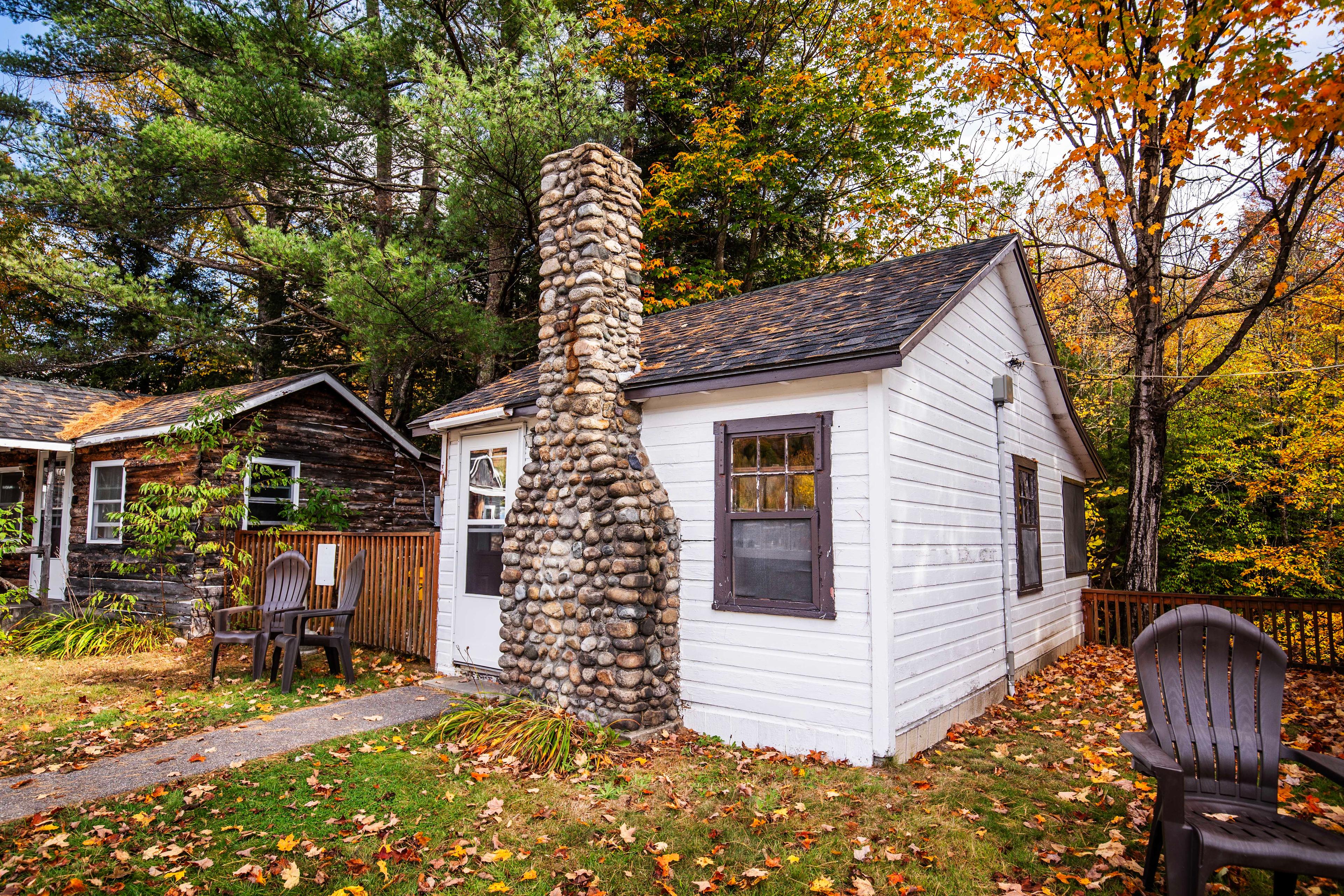 The Basin: A hidden gem for a romantic escape. #WhiteMountains #RomanticGetaway #CozyRetreat #NatureEscape