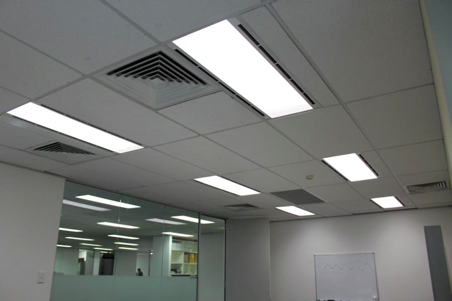 Prismatic Lens vs Parabolic Louver for Office Lighting