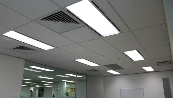 Prismatic Lens vs Parabolic Louver for Office Lighting